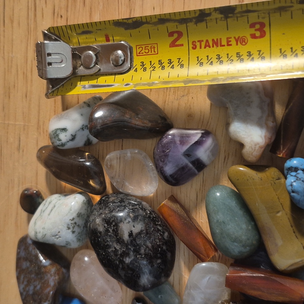 Lot Of Rocks - Picture 2 of 8